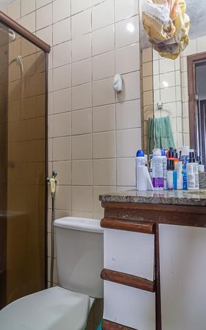Apartamento à venda com 55m², 2 quartos e 1 vaga Apartamento à venda com 55m², 2 quartos e 1 vagaBanheiro