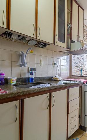 Apartamento à venda com 55m², 2 quartos e 1 vaga Apartamento à venda com 55m², 2 quartos e 1 vagaCozinha e Área de Serviço