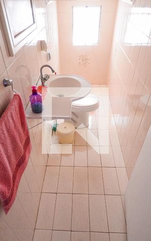 Casa para alugar com 340m², 3 quartos e 6 vagas Casa para alugar com 340m², 3 quartos e 6 vagasLavabo