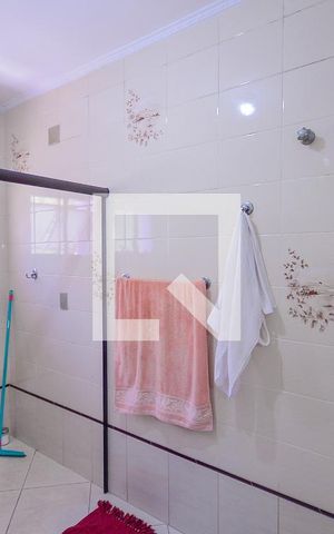 Casa para alugar com 340m², 3 quartos e 6 vagas Casa para alugar com 340m², 3 quartos e 6 vagasSuite Quarto 1