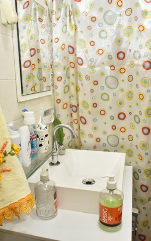 Apartamento à venda com 85m², 2 quartos e 2 vagasBanheiro de Serviço