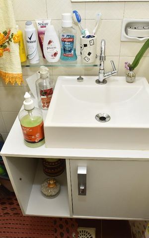 Apartamento à venda com 85m², 2 quartos e 2 vagasBanheiro de Serviço