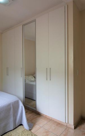 Casa à venda com 700m², 4 quartos e 8 vagas Casa à venda com 700m², 4 quartos e 8 vagasQuarto 2