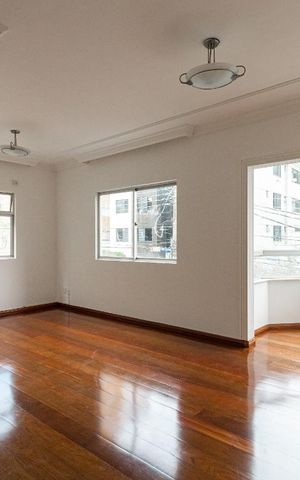 Apartamento para alugar com 98m², 3 quartos e 2 vagasSala