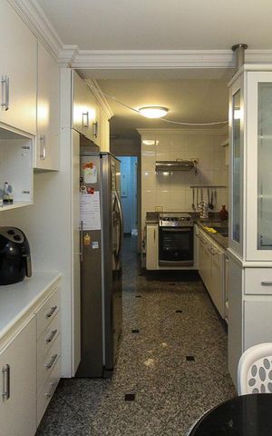 Apartamento à venda com 163m², 4 quartos e 3 vagas Apartamento à venda com 163m², 4 quartos e 3 vagasCozinha