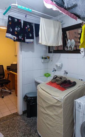 Apartamento à venda com 163m², 4 quartos e 3 vagas Apartamento à venda com 163m², 4 quartos e 3 vagasÁrea de Serviço