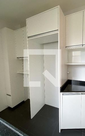 Apartamento à venda com 40m², 2 quartos e 1 vaga Apartamento à venda com 40m², 2 quartos e 1 vagaCozinha