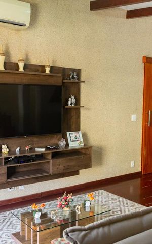 Casa à venda com 441m², 5 quartos e 4 vagas Casa à venda com 441m², 5 quartos e 4 vagassala 2