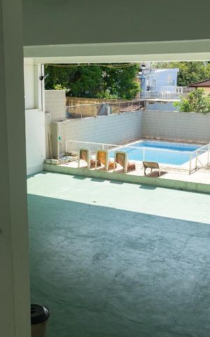 Casa à venda com 441m², 5 quartos e 4 vagas Casa à venda com 441m², 5 quartos e 4 vagasÁrea comum