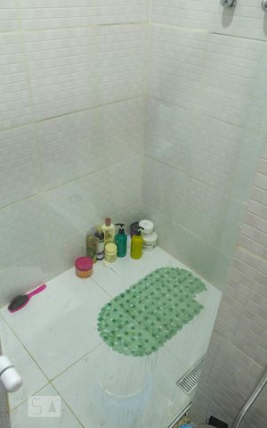 Casa à venda com 441m², 5 quartos e 4 vagas Casa à venda com 441m², 5 quartos e 4 vagasBanheiro Social