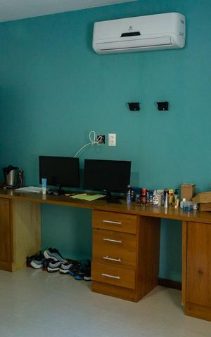 Casa à venda com 441m², 5 quartos e 4 vagas Casa à venda com 441m², 5 quartos e 4 vagasQuarto 1 do segundo andar