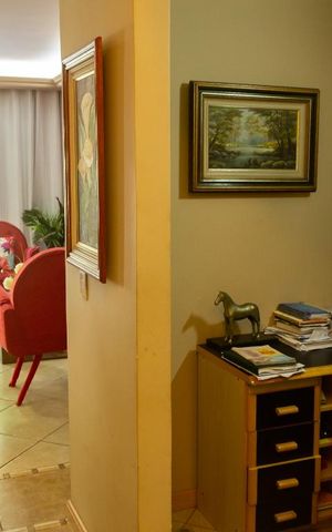 Casa à venda com 441m², 5 quartos e 4 vagas Casa à venda com 441m², 5 quartos e 4 vagasescritório