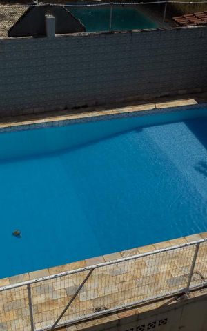 Casa à venda com 441m², 5 quartos e 4 vagas Casa à venda com 441m², 5 quartos e 4 vagasÁrea comum