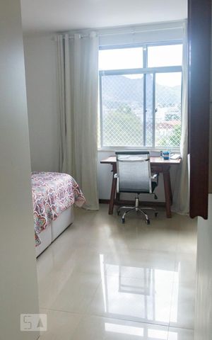 Casa à venda com 441m², 5 quartos e 4 vagas Casa à venda com 441m², 5 quartos e 4 vagasQuarto 3 - Suíte