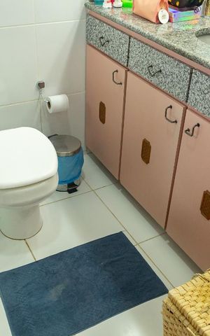 Casa à venda com 441m², 5 quartos e 4 vagas Casa à venda com 441m², 5 quartos e 4 vagasBanheiro da Suíte
