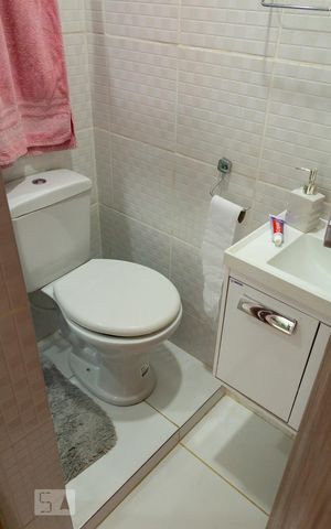 Casa à venda com 441m², 5 quartos e 4 vagas Casa à venda com 441m², 5 quartos e 4 vagasBanheiro Social