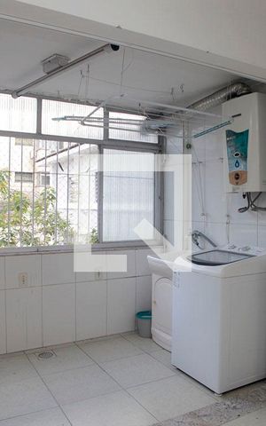 Apartamento à venda com 151m², 2 quartos e 1 vagaÁrea de Serviço