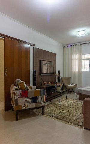 Casa à venda com 250m², 3 quartos e 2 vagasSala