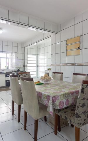 Casa à venda com 250m², 3 quartos e 2 vagasCozinha