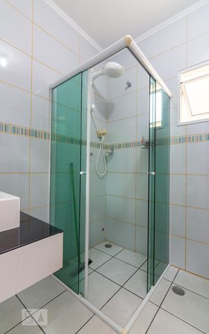 Casa à venda com 250m², 3 quartos e 2 vagasbanheiro Suíte 2