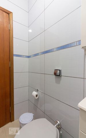 Casa à venda com 250m², 3 quartos e 2 vagasLavabo