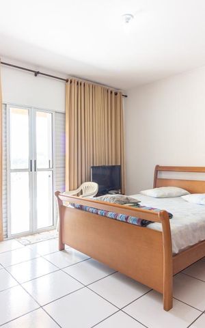 Casa à venda com 250m², 3 quartos e 2 vagasSuíte