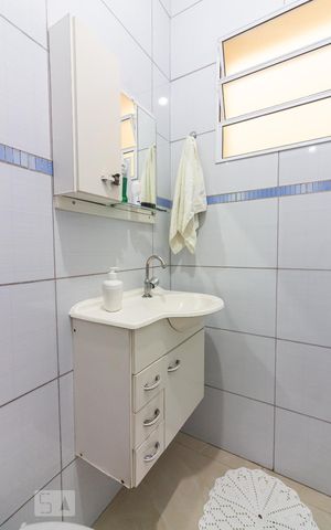 Casa à venda com 250m², 3 quartos e 2 vagasLavabo