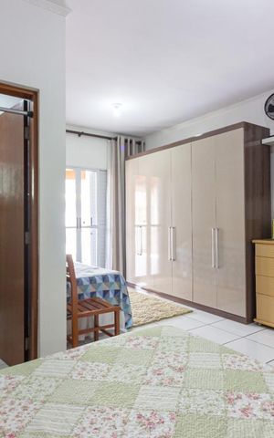 Casa à venda com 250m², 3 quartos e 2 vagasSuíte