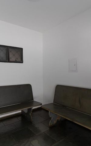 Casa à venda com 302m², 10 quartos e 6 vagas Casa à venda com 302m², 10 quartos e 6 vagasHall de Entrada