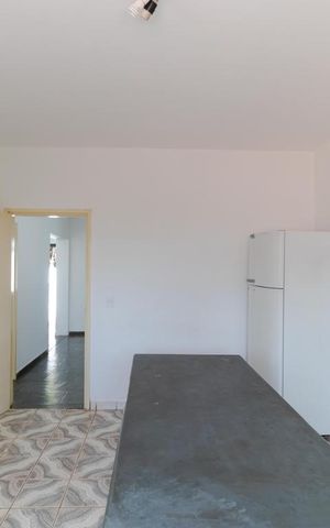 Casa à venda com 302m², 10 quartos e 6 vagas Casa à venda com 302m², 10 quartos e 6 vagasCozinha