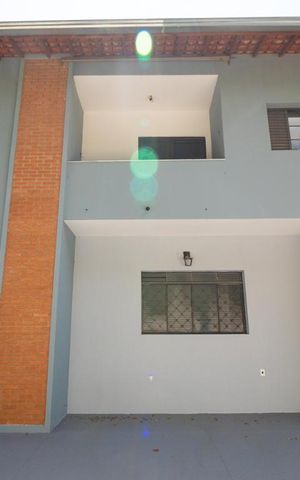 Casa à venda com 302m², 10 quartos e 6 vagas Casa à venda com 302m², 10 quartos e 6 vagasFachada