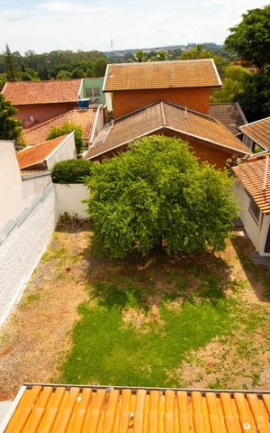 Casa à venda com 302m², 10 quartos e 6 vagas Casa à venda com 302m², 10 quartos e 6 vagasQuintal