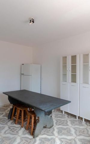 Casa à venda com 302m², 10 quartos e 6 vagas Casa à venda com 302m², 10 quartos e 6 vagasCozinha