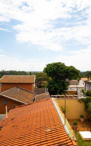 Casa à venda com 302m², 10 quartos e 6 vagas Casa à venda com 302m², 10 quartos e 6 vagasVista da Suíte 08