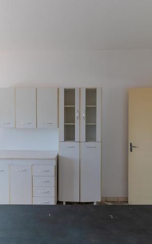 Casa à venda com 302m², 10 quartos e 6 vagas Casa à venda com 302m², 10 quartos e 6 vagasCozinha