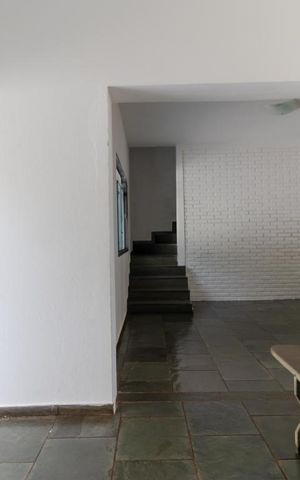 Casa à venda com 302m², 10 quartos e 6 vagas Casa à venda com 302m², 10 quartos e 6 vagasHall de Entrada