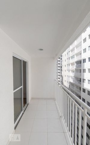 Apartamento à venda com 47m², 2 quartos e sem vaga Apartamento à venda com 47m², 2 quartos e sem vagaVaranda Sala