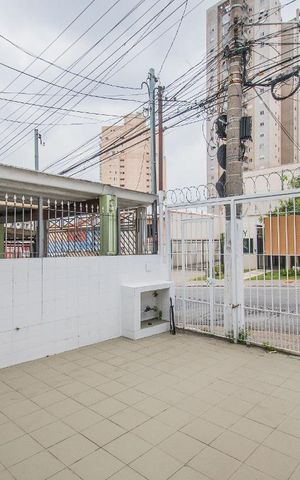 Casa à venda com 110m², 3 quartos e 2 vagasGaragem