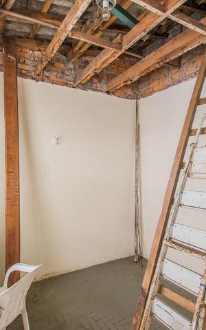 Casa à venda com 110m², 3 quartos e 2 vagasQuarto de Serviço