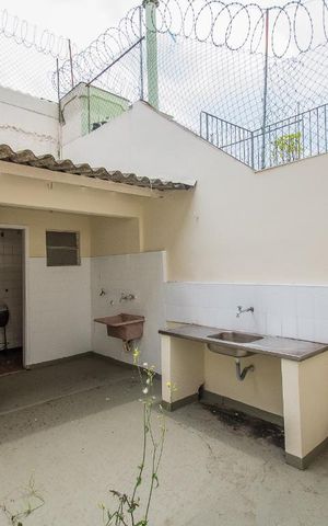 Casa à venda com 110m², 3 quartos e 2 vagasQuintal e Área de Serviço