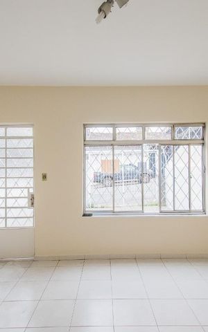Casa à venda com 110m², 3 quartos e 2 vagasSala