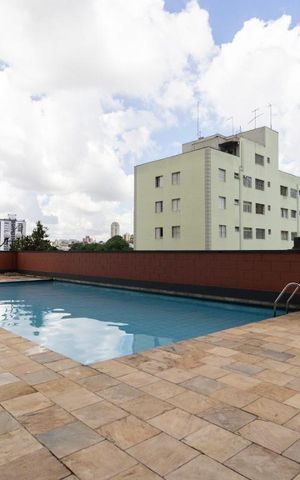 Apartamento à venda com 71m², 3 quartos e 3 vagas Apartamento à venda com 71m², 3 quartos e 3 vagasÁrea comum - Piscina