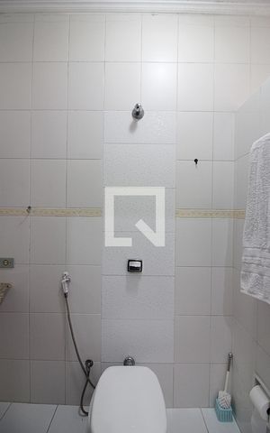 Casa para alugar com 350m², 3 quartos e 2 vagasSuíte 1 Banheiro 