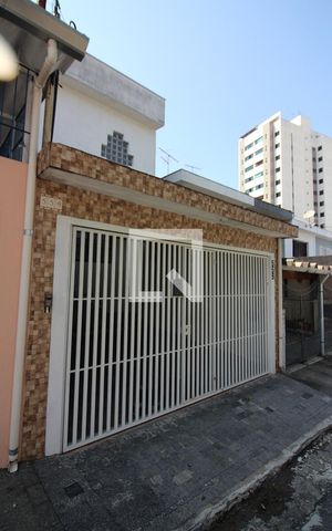 Casa para alugar com 350m², 3 quartos e 2 vagasFachada 