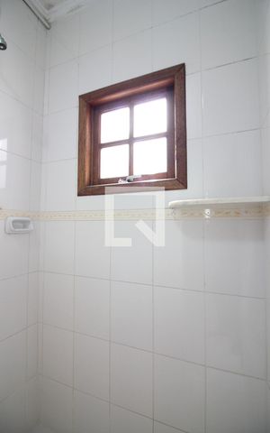 Casa para alugar com 350m², 3 quartos e 2 vagasSuíte 1 Banheiro 
