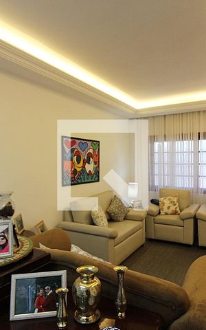 Casa para alugar com 350m², 3 quartos e 2 vagasSala 1