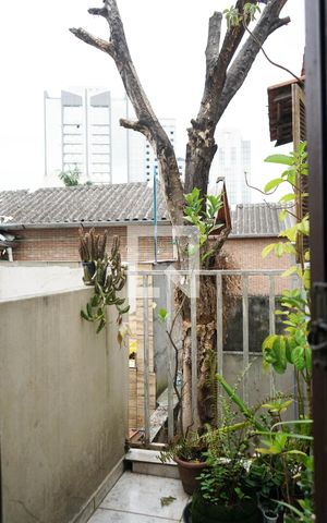 Casa à venda com 170m², 3 quartos e sem vaga Casa à venda com 170m², 3 quartos e sem vagaVaranda
