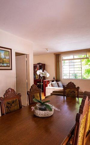 Casa à venda com 300m², 3 quartos e 5 vagas Casa à venda com 300m², 3 quartos e 5 vagasSala