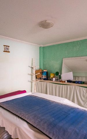 Casa à venda com 300m², 3 quartos e 5 vagas Casa à venda com 300m², 3 quartos e 5 vagasEscritório