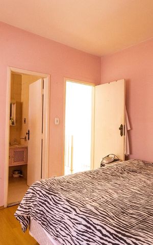 Casa à venda com 300m², 3 quartos e 5 vagas Casa à venda com 300m², 3 quartos e 5 vagasSuíte